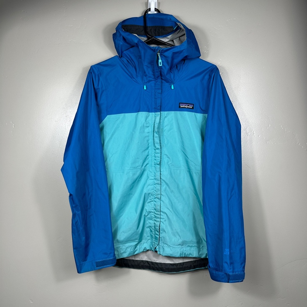 Patagonia Women’s Torrentshell Jacket in Teal / Navy Blue Size Small